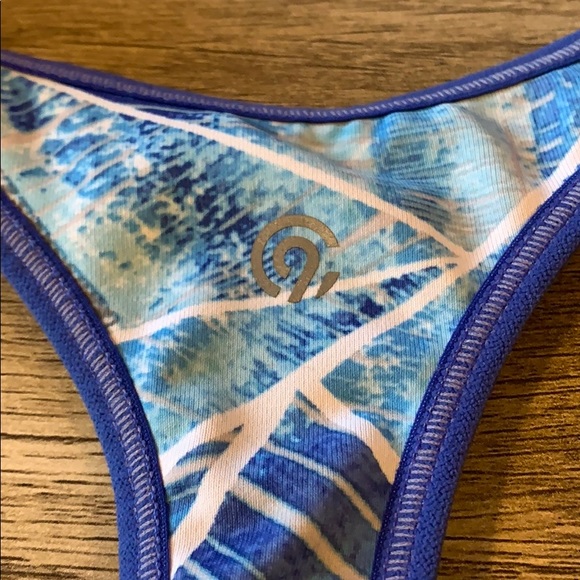 Power Core Sports Bra - Picture 5 of 9